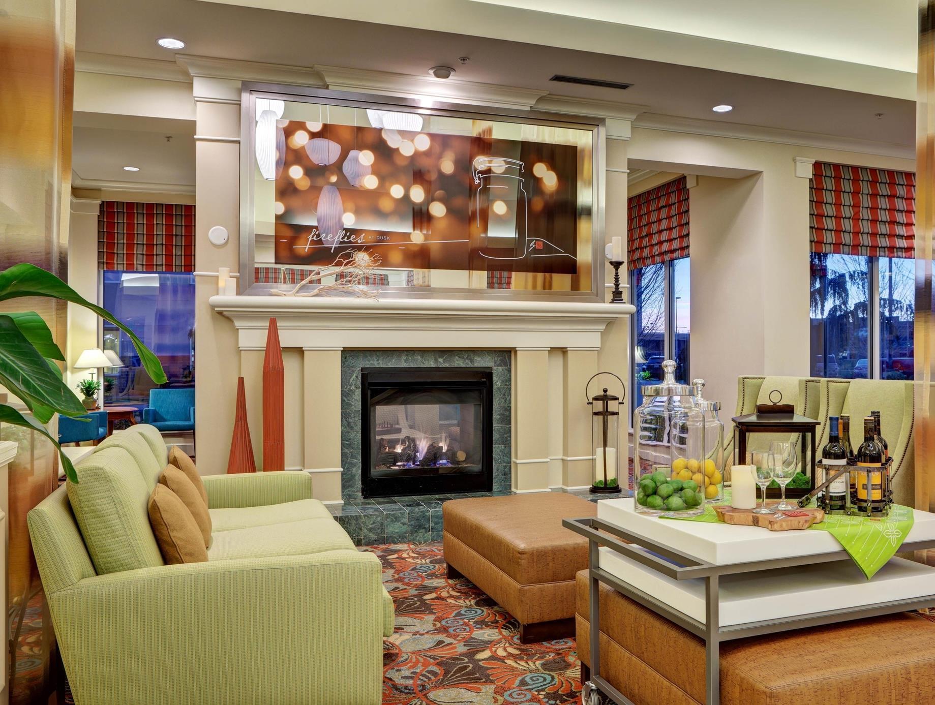 Hilton Garden Inn Tri-Cities/Кенневик Экстерьер фото