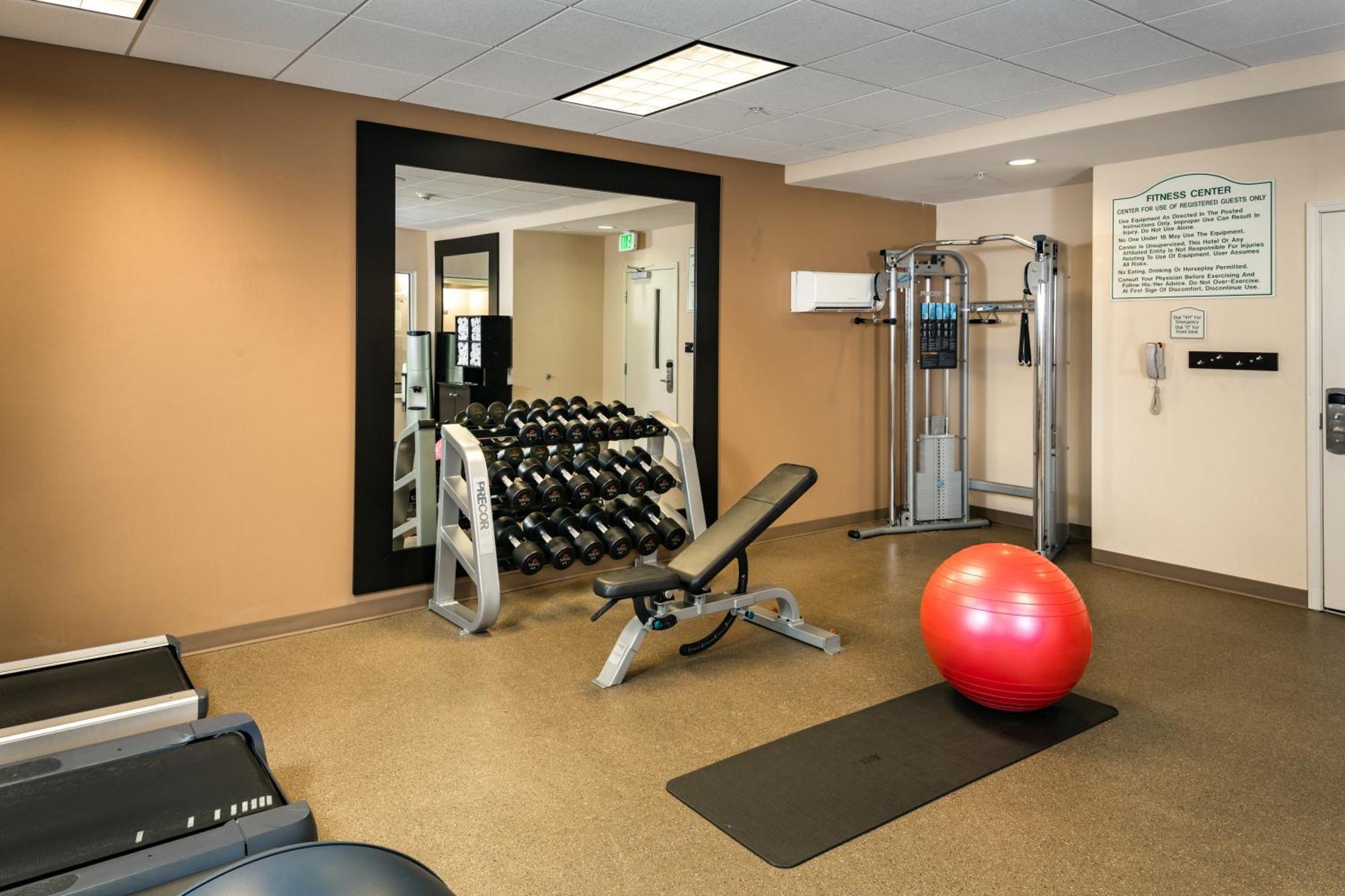 Hilton Garden Inn Tri-Cities/Кенневик Экстерьер фото