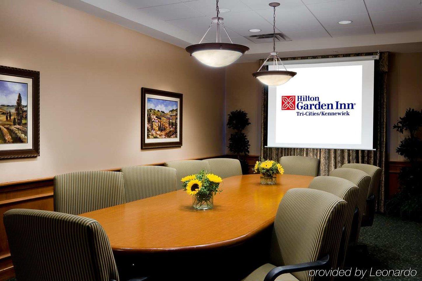 Hilton Garden Inn Tri-Cities/Кенневик Удобства фото